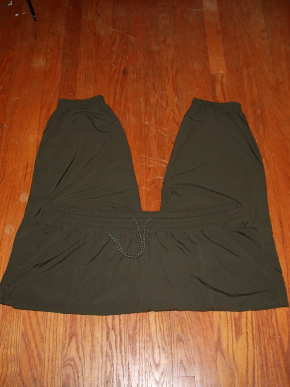 Old Navy StretchTech Quick Dry Sleek Drawstring Cargo Pant